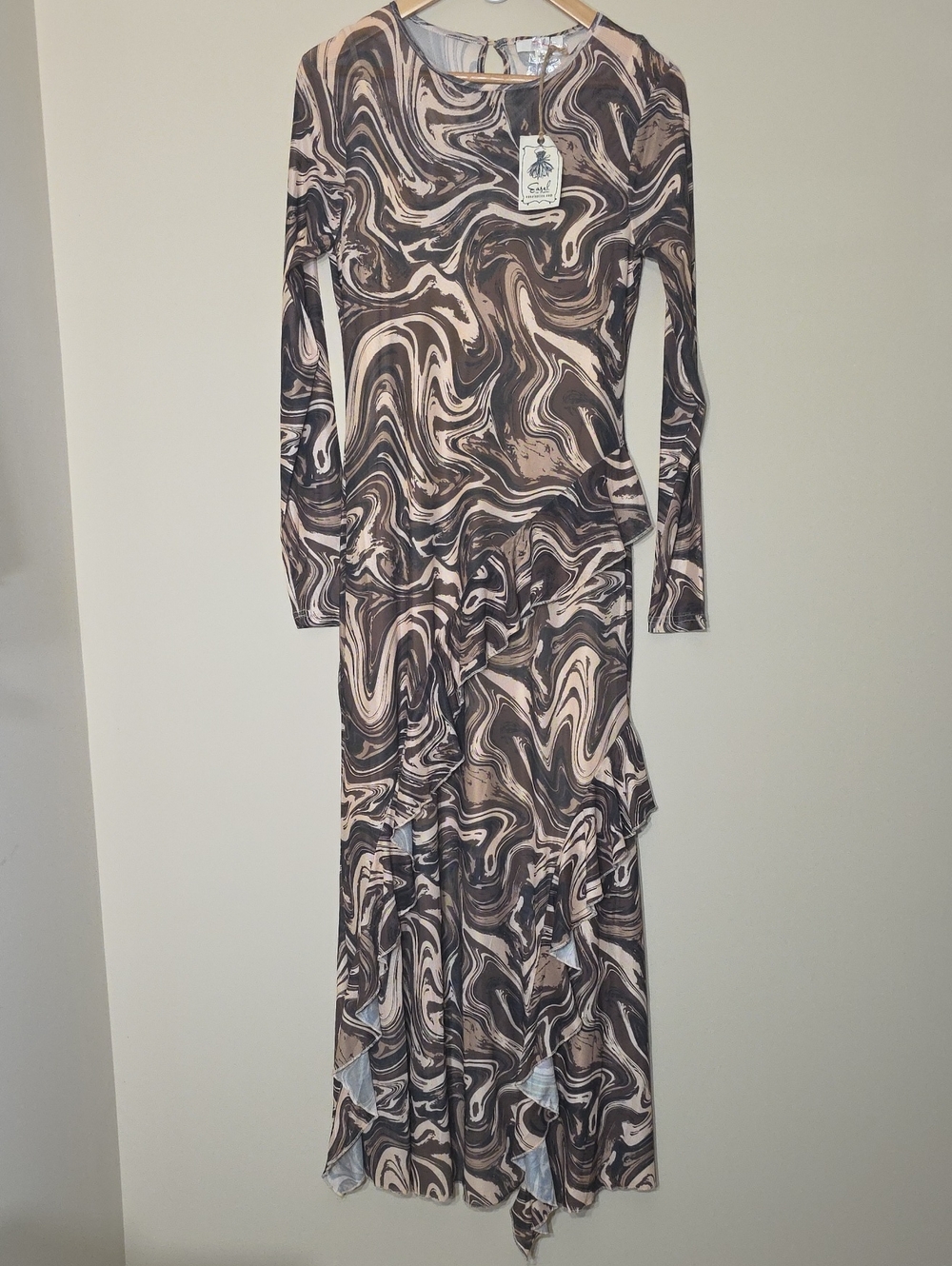Easel Los Angeles NWT Brown Swirl Mesh Long Sleeve Ruffle Maxi Dress - Picture 5 of 6